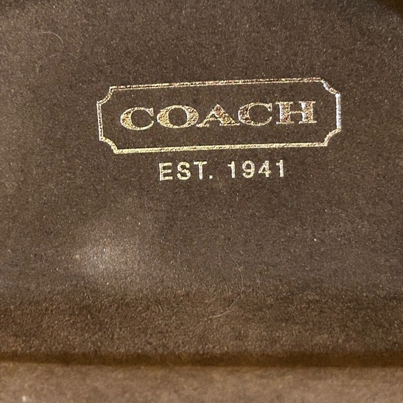 Coach Clam Shell
Hard Sided Glasses White Embossed Oval Case - Picture 3 of 5